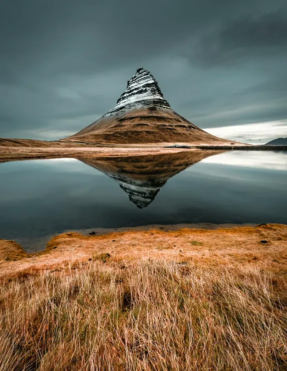 Iceland landscape photo showing mountains on the beach